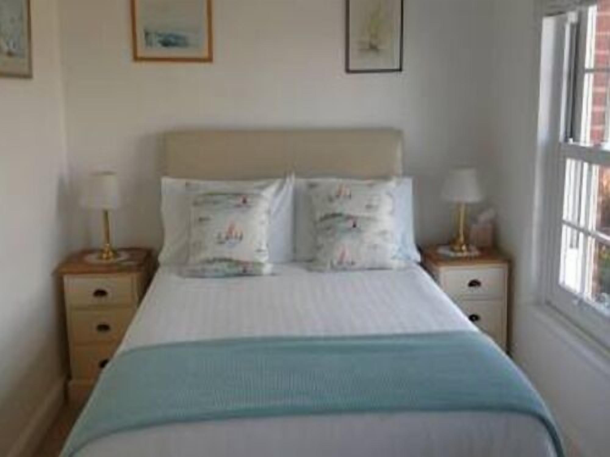 Endeavour House Bed and Breakfast Cowes  Eksteriør billede